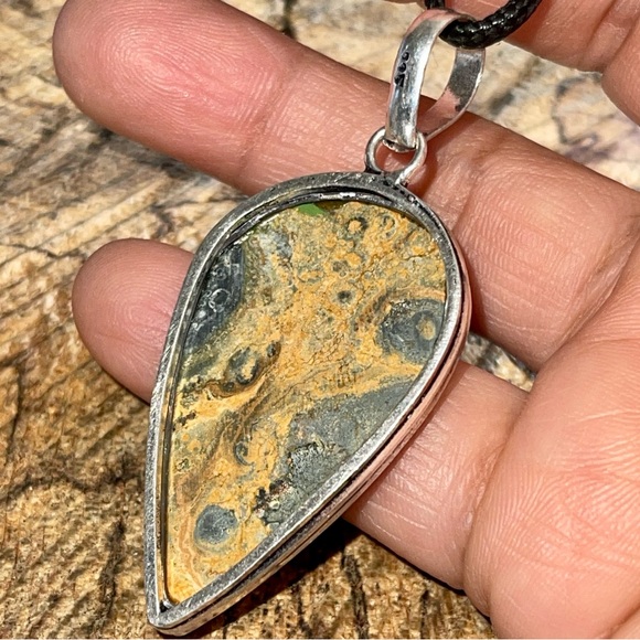 Bumblebee Jasper Pendant 2 1/4” - Picture 6 of 8